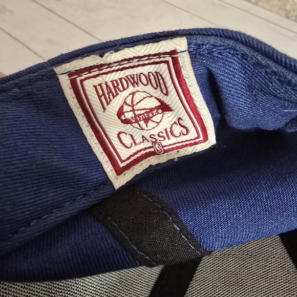 47' Brand Atlanta Hawks Blue Neon Green Snapback Adjustable Hat - Picture 7 of 8